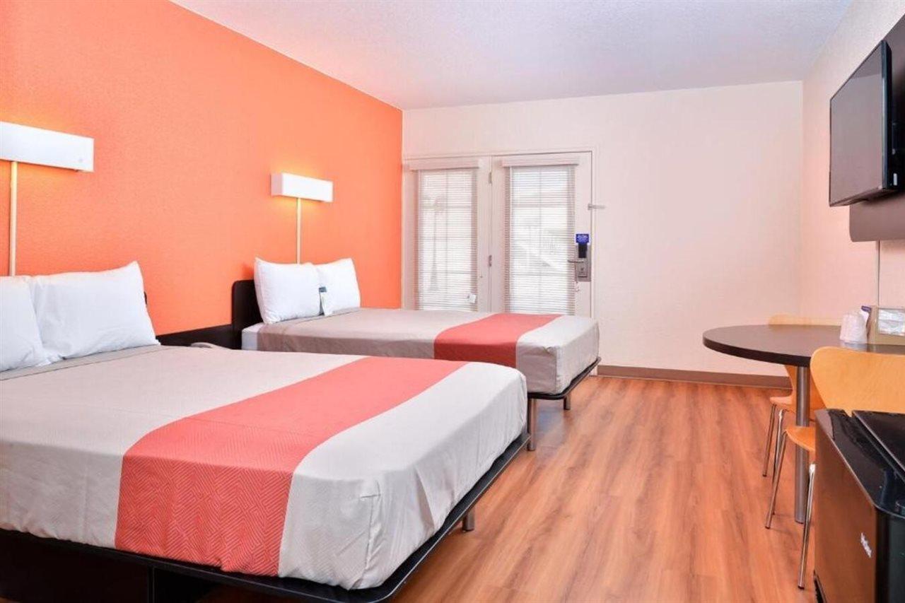 Days Inn By Wyndham Brawley Eksteriør billede