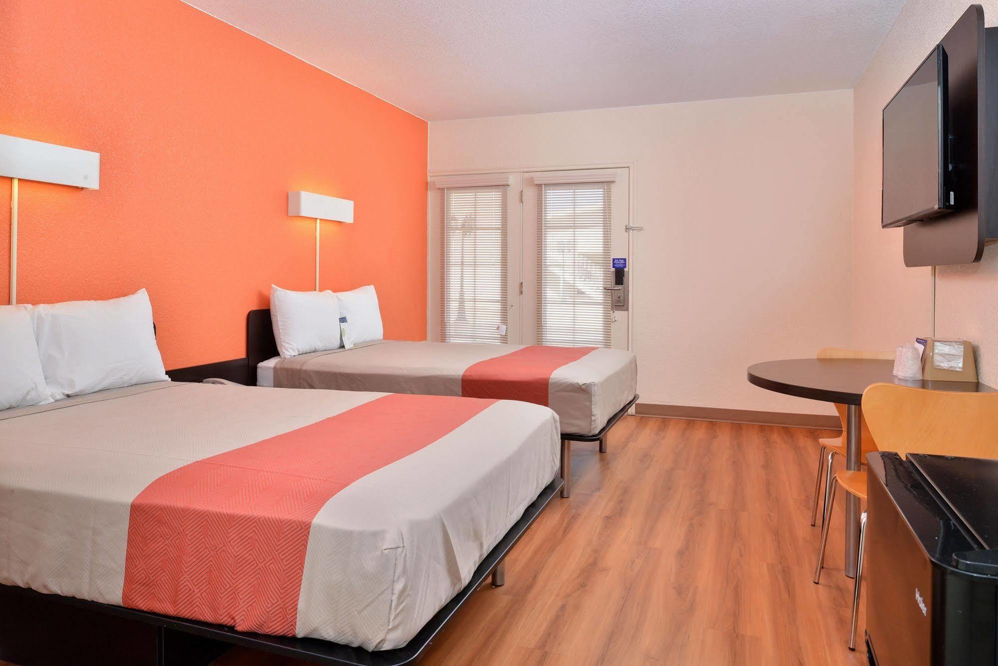 Days Inn By Wyndham Brawley Eksteriør billede