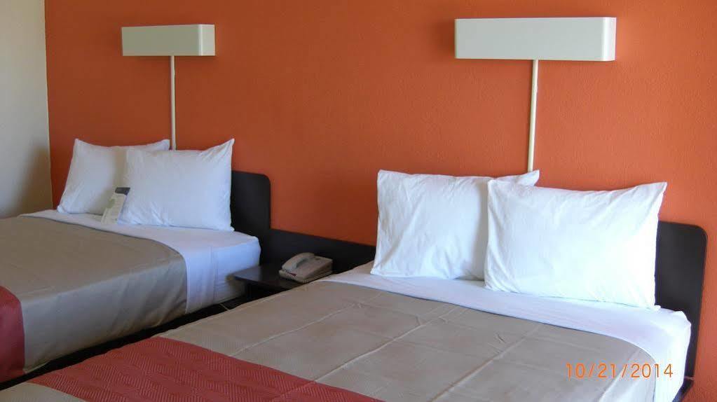 Days Inn By Wyndham Brawley Eksteriør billede